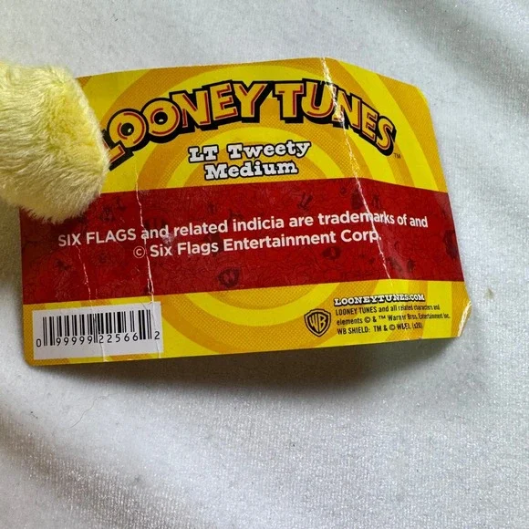Looney Tunes Tweety Bird Plush Medium Six Flags Stuffed Animal Yellow Bird NWT - Picture 8 of 9